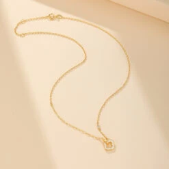 Collier Trèfle à Quatre Feuilles En Nacre – Élégance Et Prospérité, Argent Plaqué Or -Moment Ici collier trefle a quatre feuilles en nacre elegance et prosperite argent plaque or 4