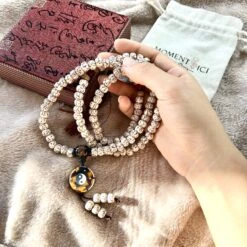 Mâlâ « Yin Et Yang » 108 Perles En Graine De Bodhi -Moment Ici mala yin et yang 108 perles en graine de bodhi 3